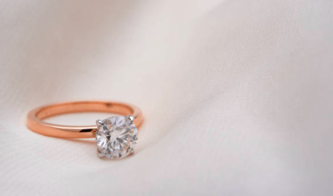 【値下げ交渉可】ダイヤモンドシライシ 婚約指輪 銀座ダイヤモンドシライシの口コミ・評判を徹底解説！おすすめの指輪もご紹介！│結婚指輪とブライダルジュエリーの選び方ガイド：おすすめブランド＆デザイン